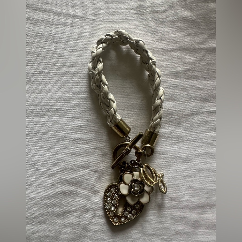 Guess White or black Braided Bracelet with Heart Charm